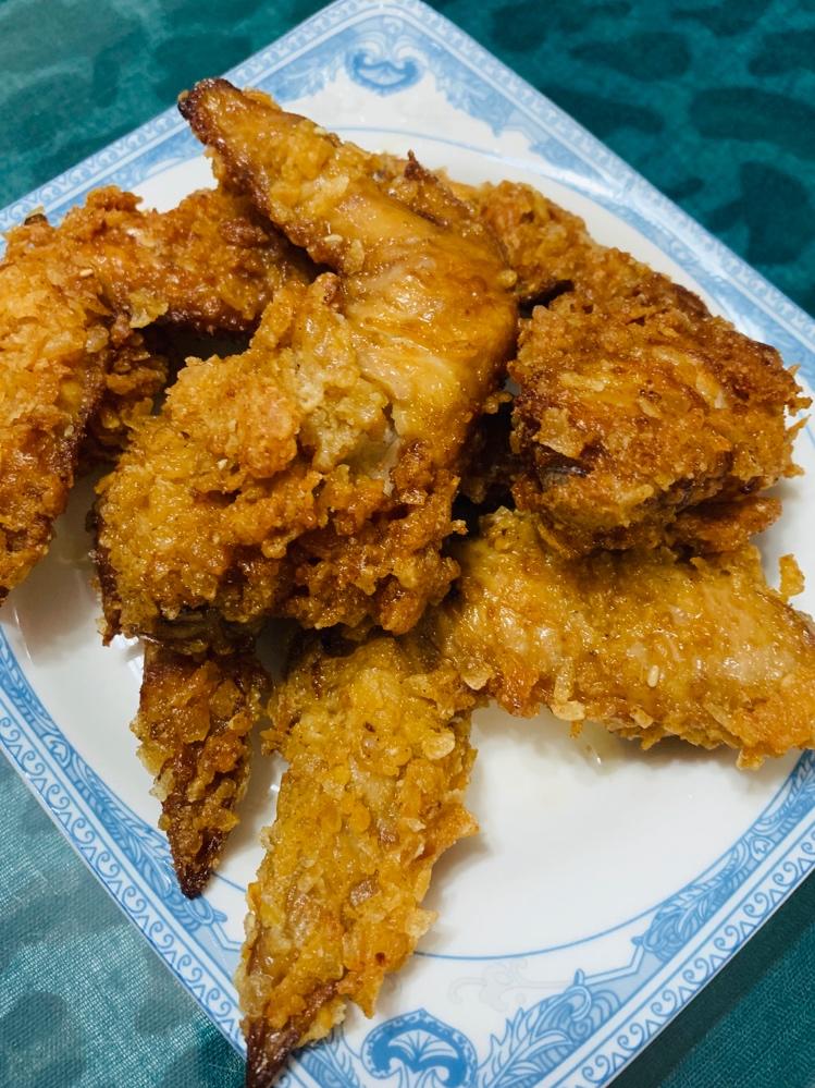 油炸酥脆的爆汁炸鸡翅🍗