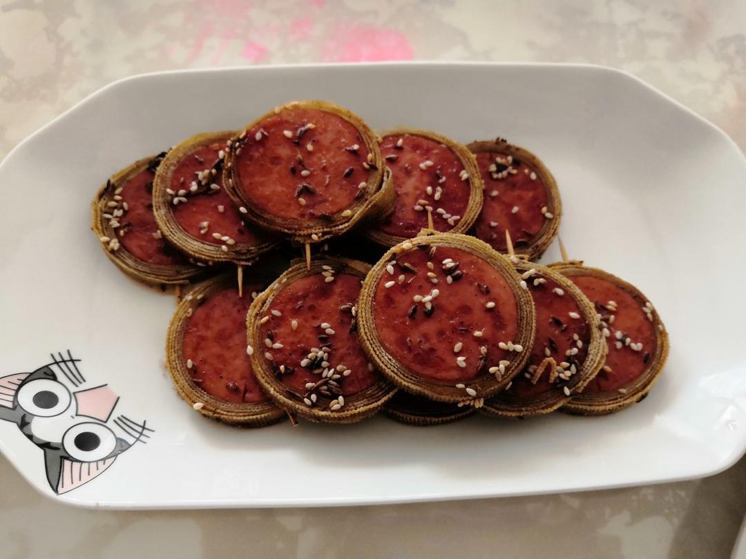 5分钟搞定豆皮火腿卷，比炸串好吃