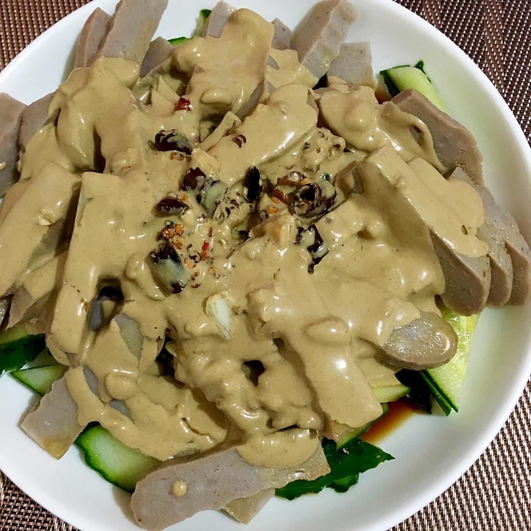 花花小卷卷做的荞麦扒糕