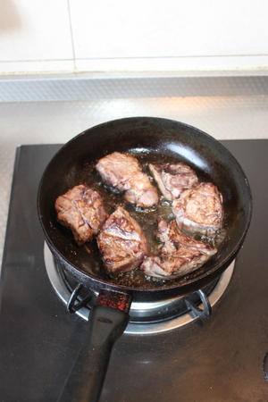 经典法式大餐--勃艮第风味红酒炖牛肉的做法 步骤5