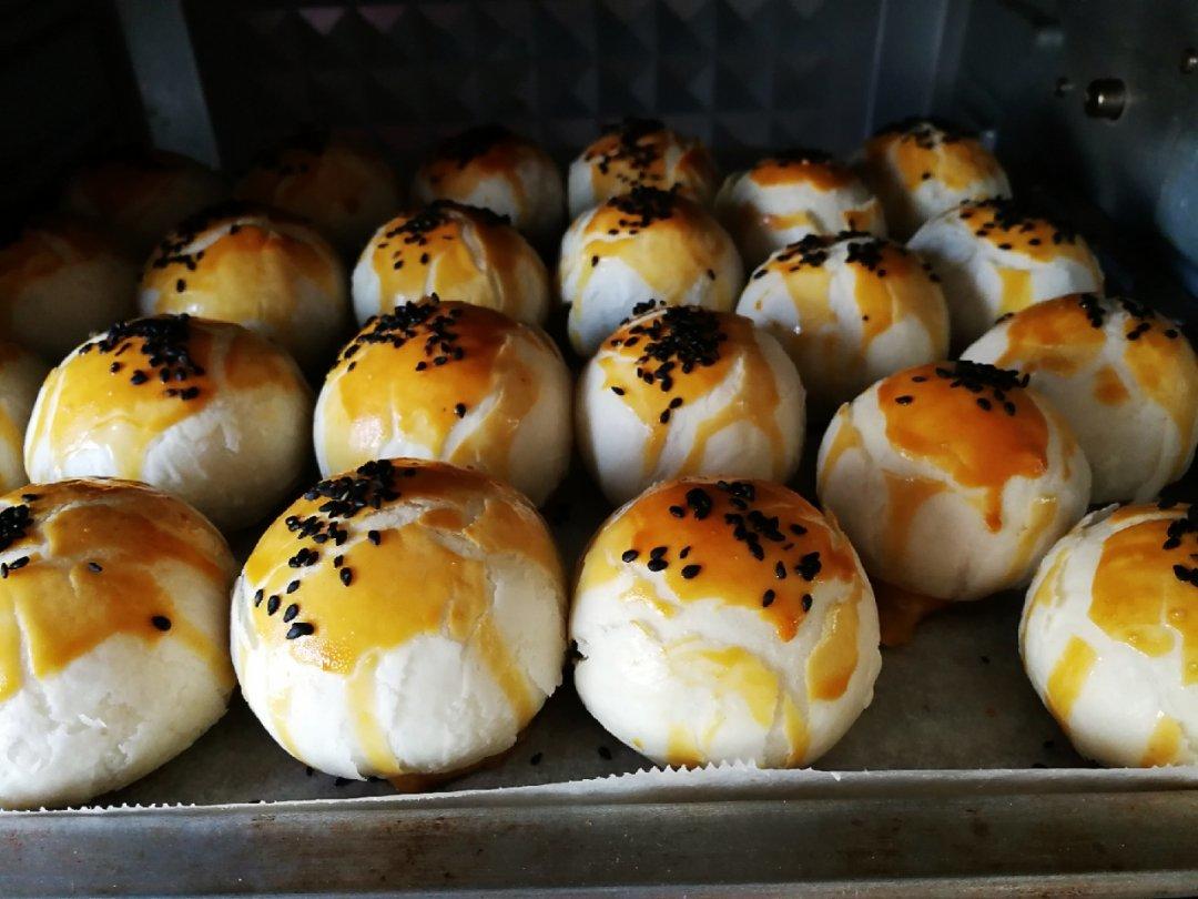 百吃不腻的蛋黄酥