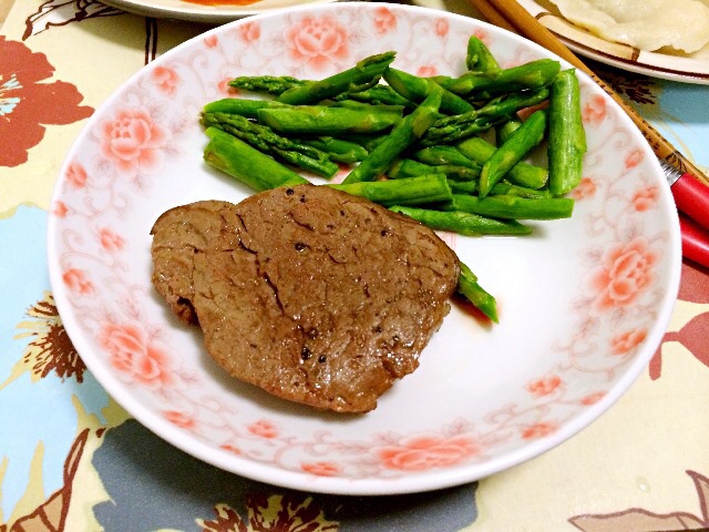 煎牛排