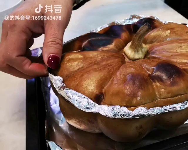 自带容器的焗南瓜的做法