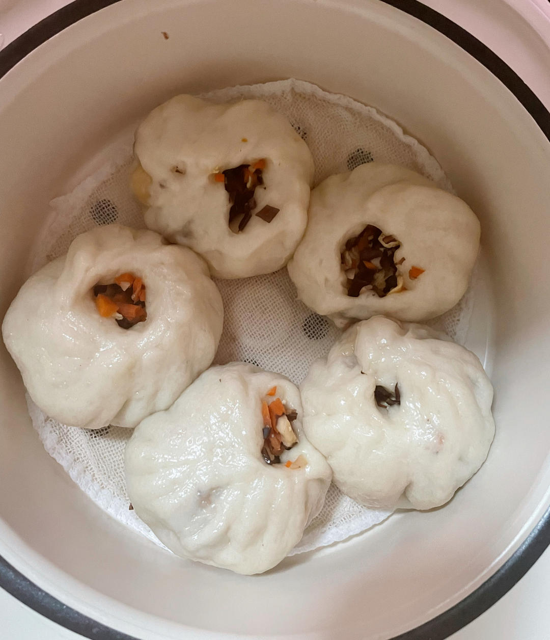 胡萝卜木耳鸡蛋包子——素包子也可以很好吃~