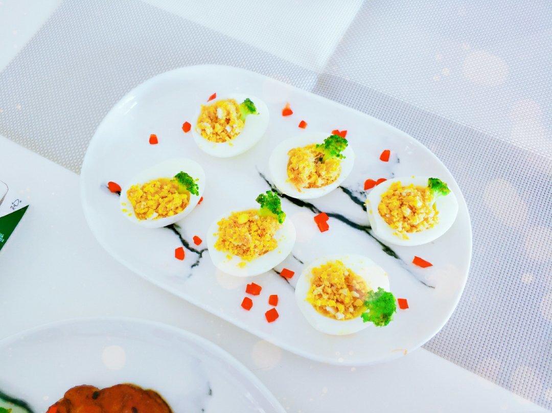 鸡蛋杯沙拉