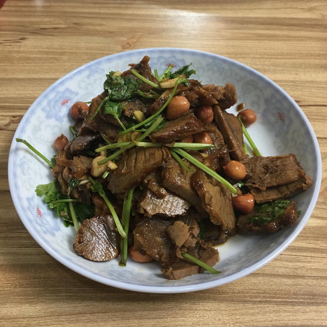 香菜拌牛肉