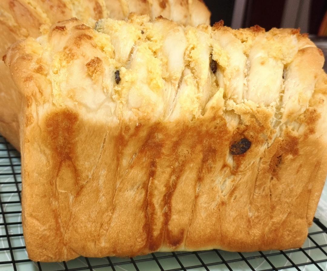 双重椰蓉蔓越莓吐司，不是所有的椰蓉吐司都能叫「椰皇吐司」