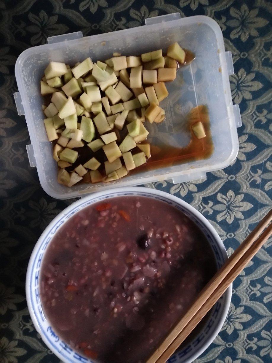 腌西兰花梗