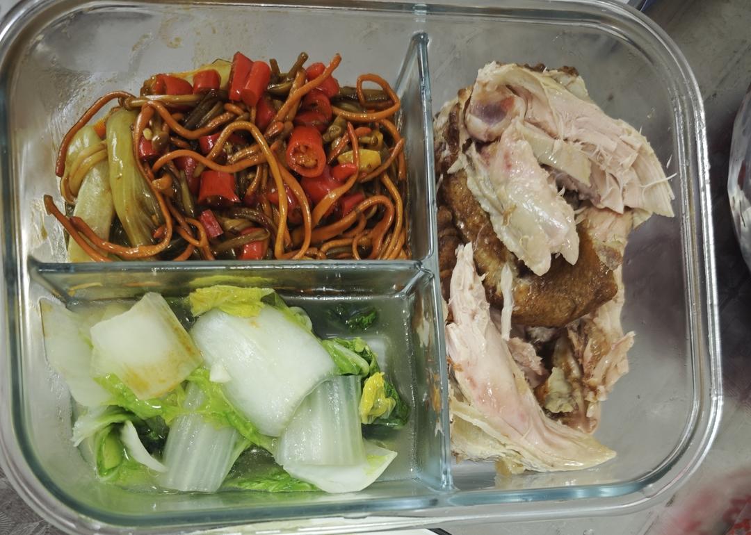 自存—蒜末炒金针菇虫草花生菜