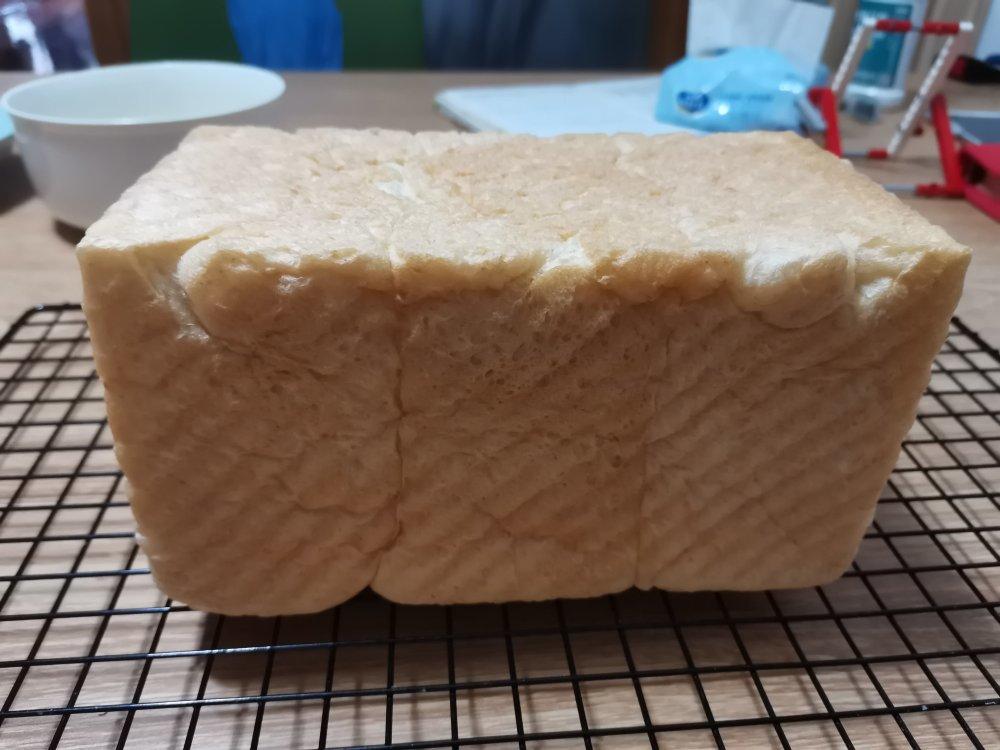 《Tinrry+》软绵绵的白吐司