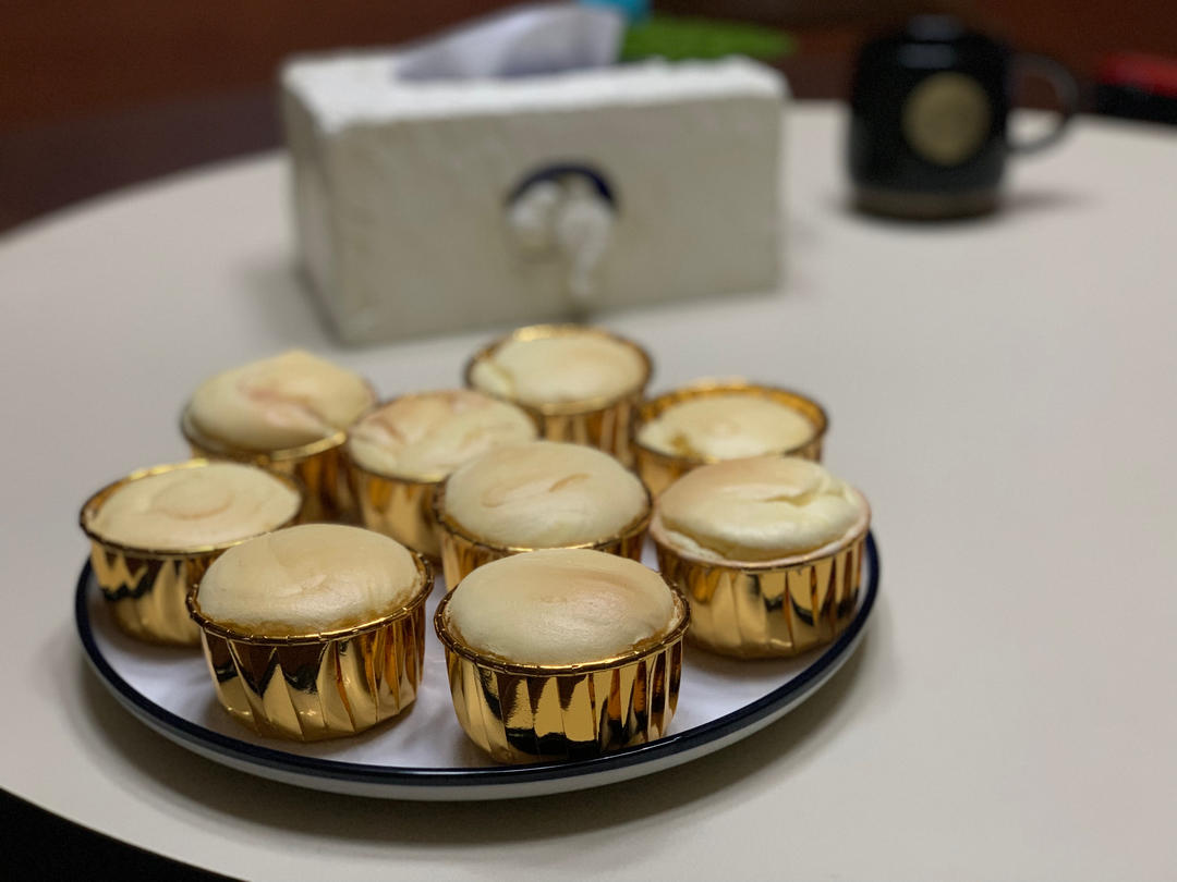 纸杯蛋糕，绝对不塌不裂，百分百成功四段式烘烤方法，不私藏无保留