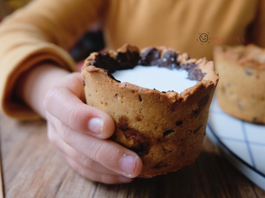 【视频食谱】巧克力燕麦曲奇杯