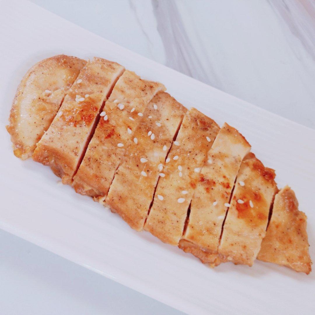 香煎黑胡椒鸡胸肉