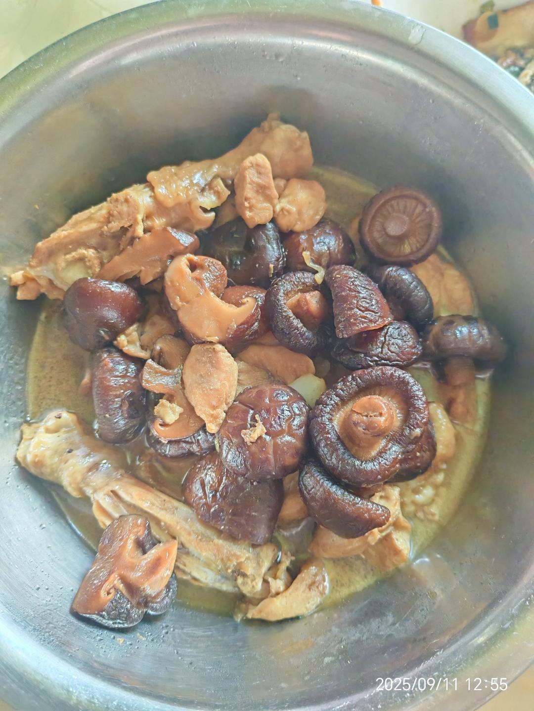 好吃的香菇焖鸡