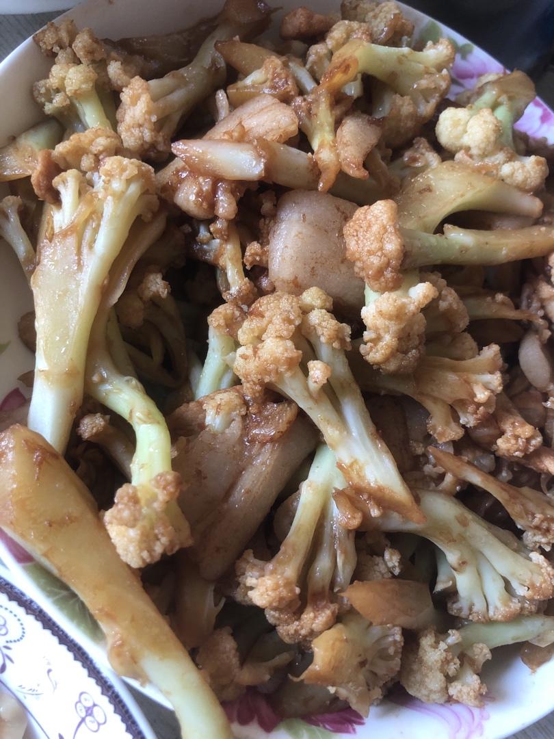 干煸菜花（花菜炒肉）