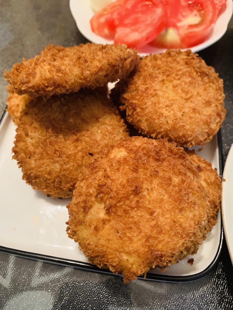 面包糠香酥薯饼