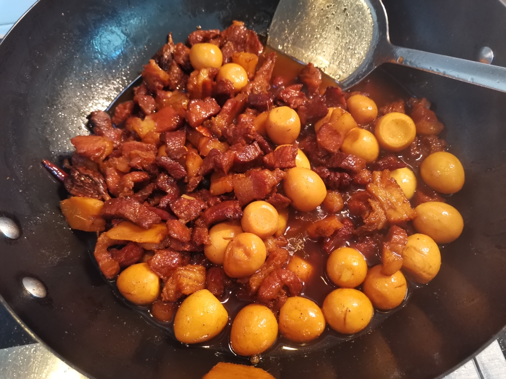 红烧肉鹌鹑蛋的做法 步骤15