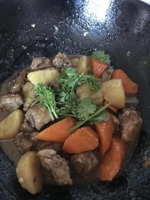 土豆胡萝卜焖排骨的做法 步骤7