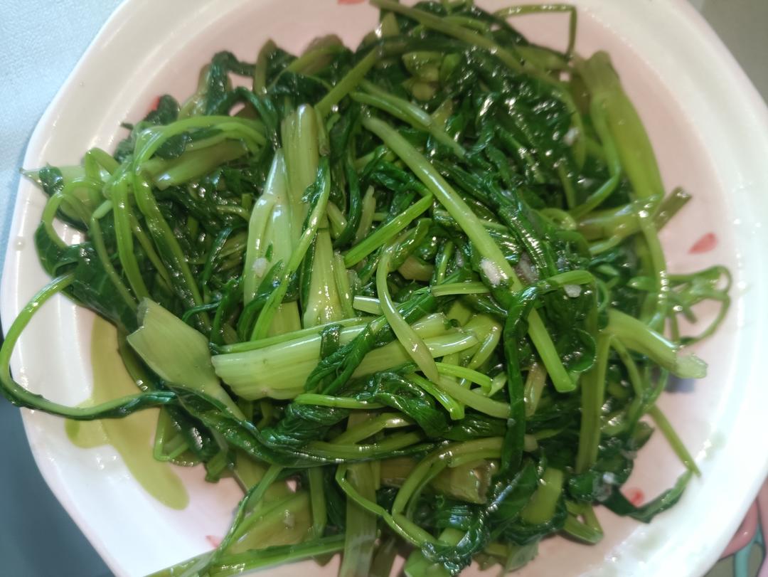 排毒通便的蒜蓉炒通菜