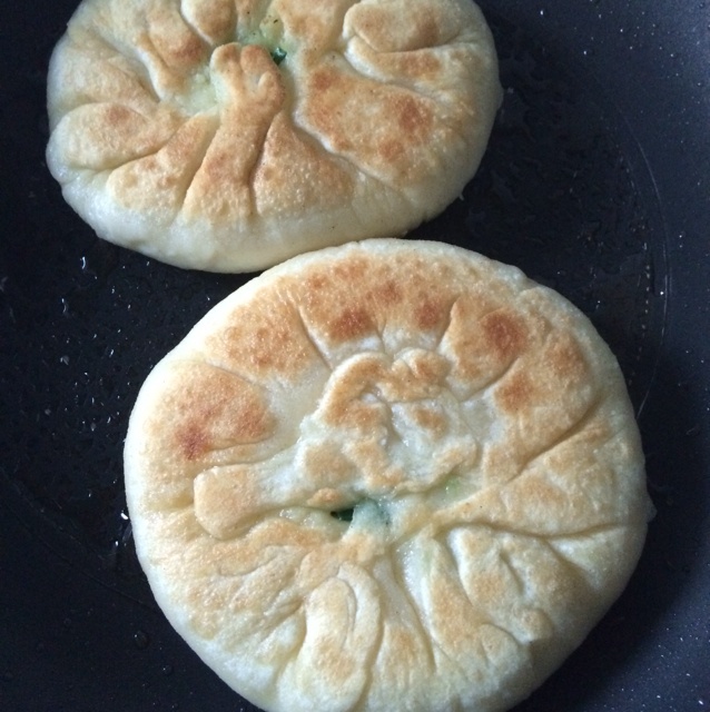 韭菜鸡蛋馅饼