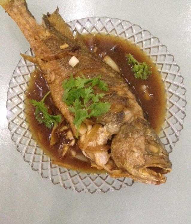 红烧黄鱼—鱼皮不破的小窍门