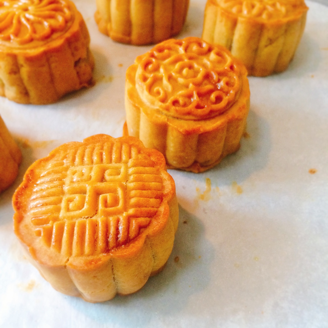 广式月饼——蛋黄莲蓉月饼