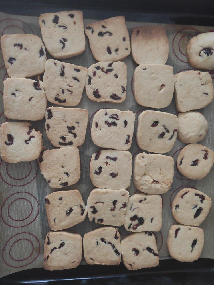 奶香浓郁酸甜酥脆的蔓越莓黄油曲奇