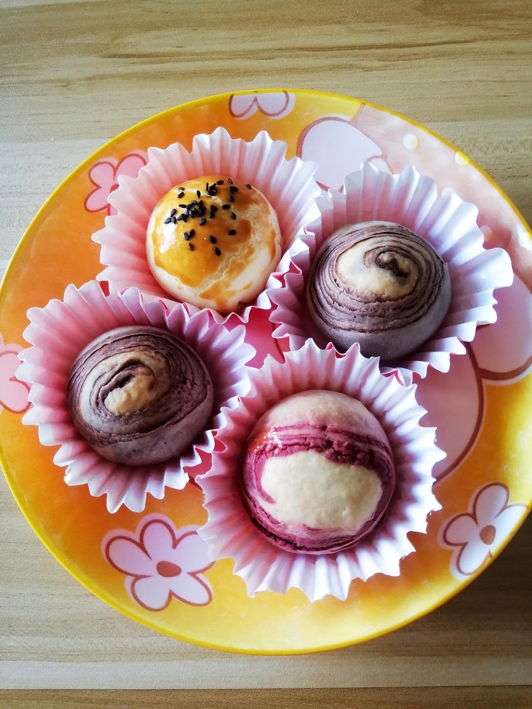 麻薯蛋黄酥，酥掉渣‼️（给出单个需要的材料量）