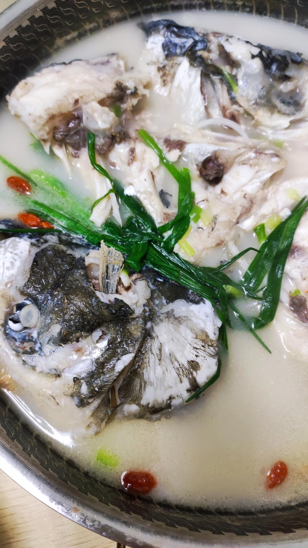鱼头豆腐汤