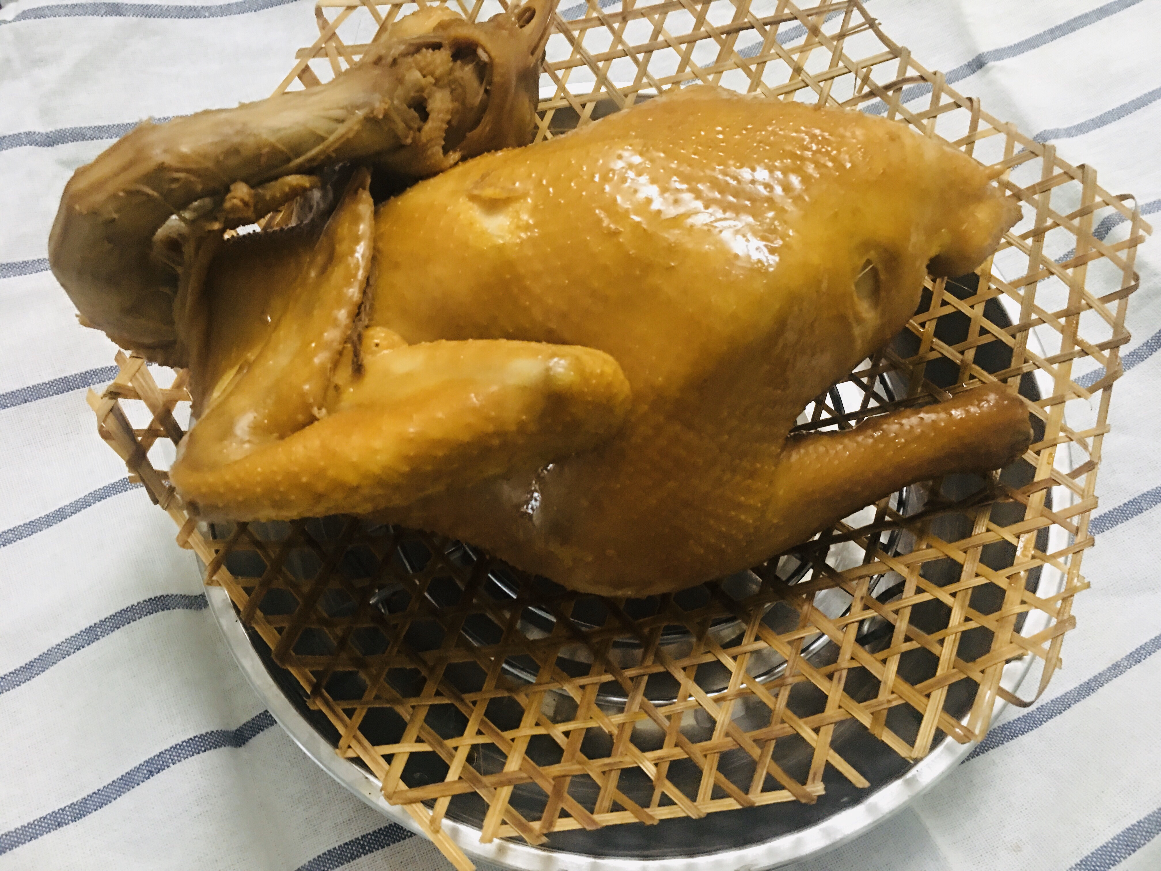 偶像的粤式脆皮玫瑰豉油鸡（酱油鸡）的做法