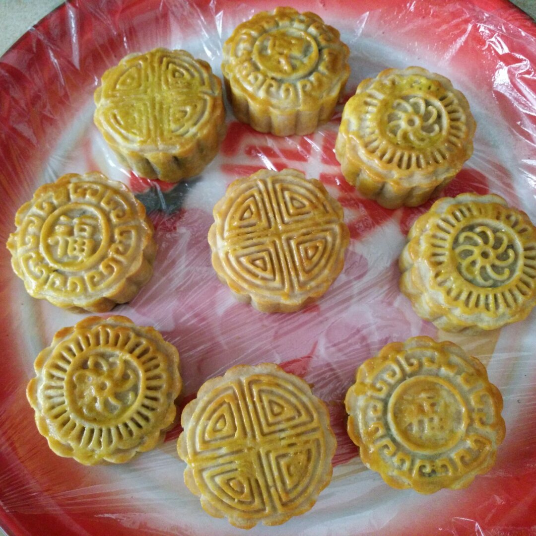 广式五仁月饼 Moon Cakes with Mixed Nuts