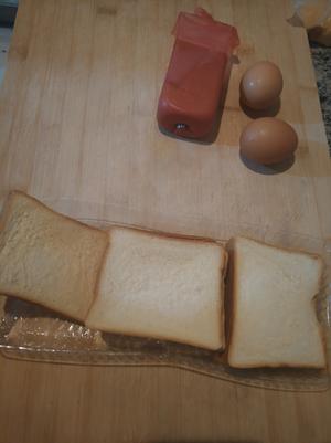 懒人早餐 鸡蛋面包片的做法 步骤1