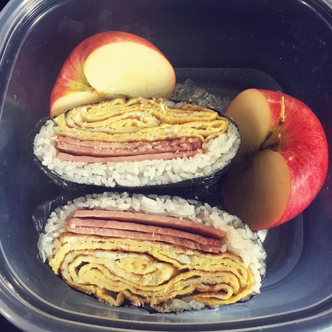 不用捏的饭团(おにぎらず)