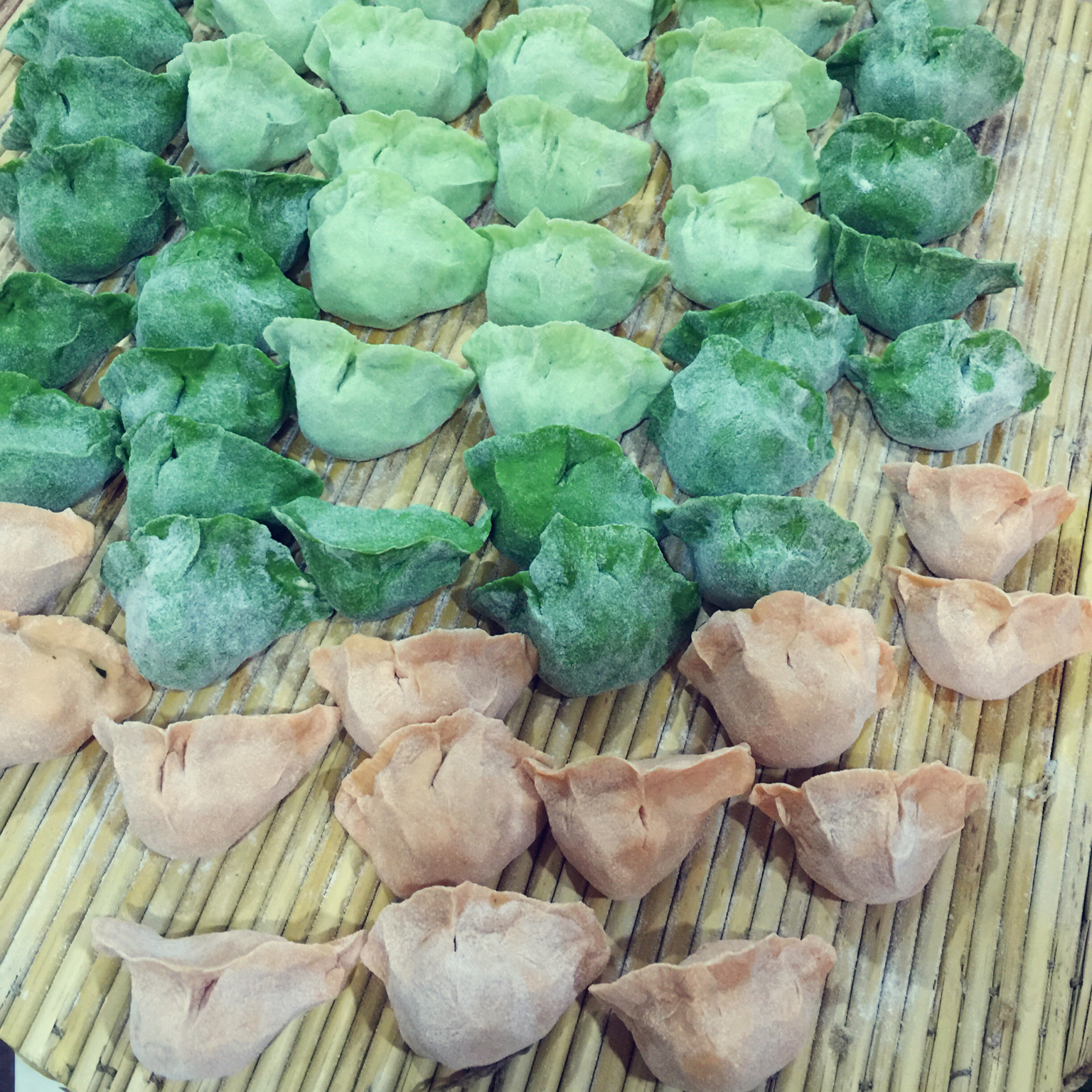 彩色水饺