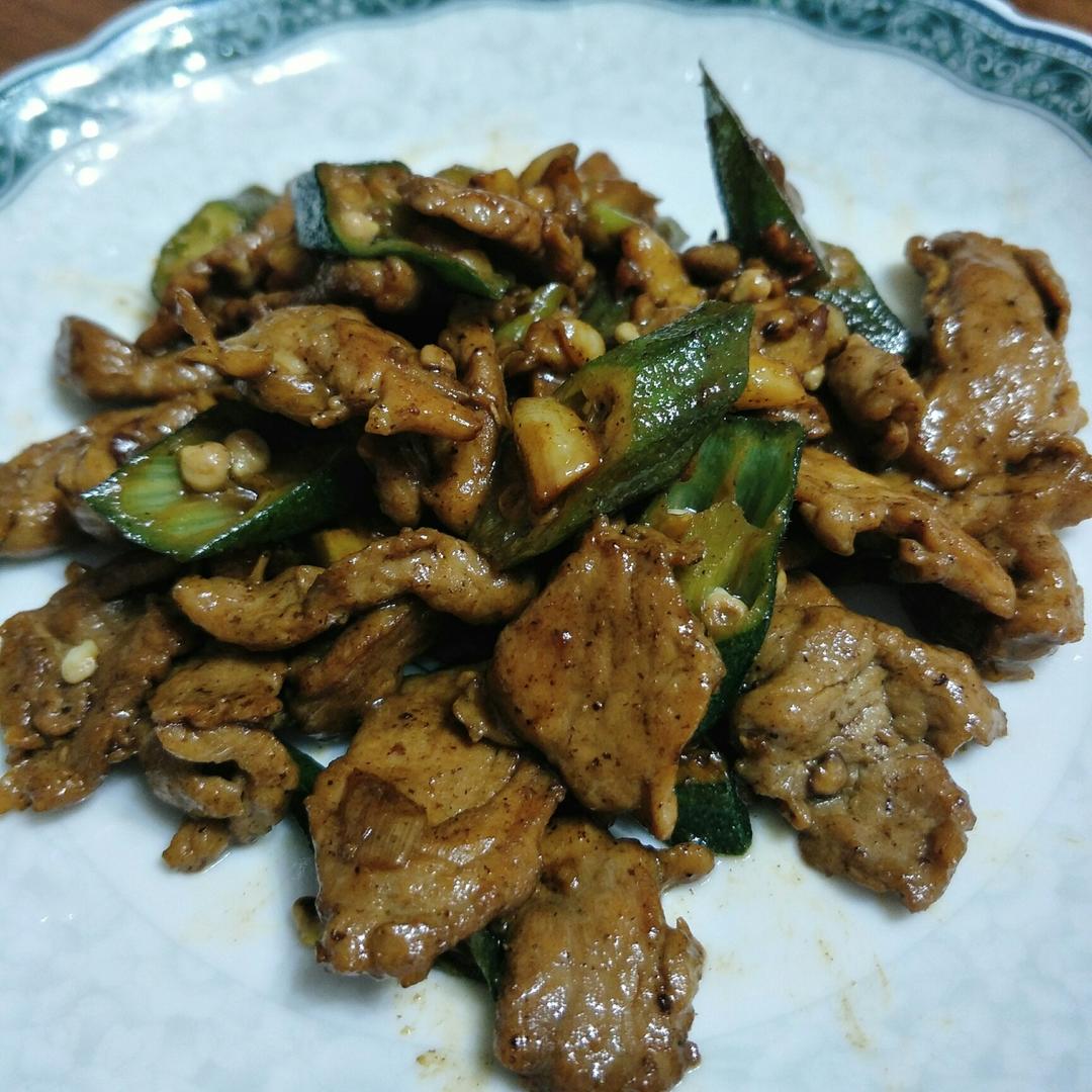 秋葵炒肉