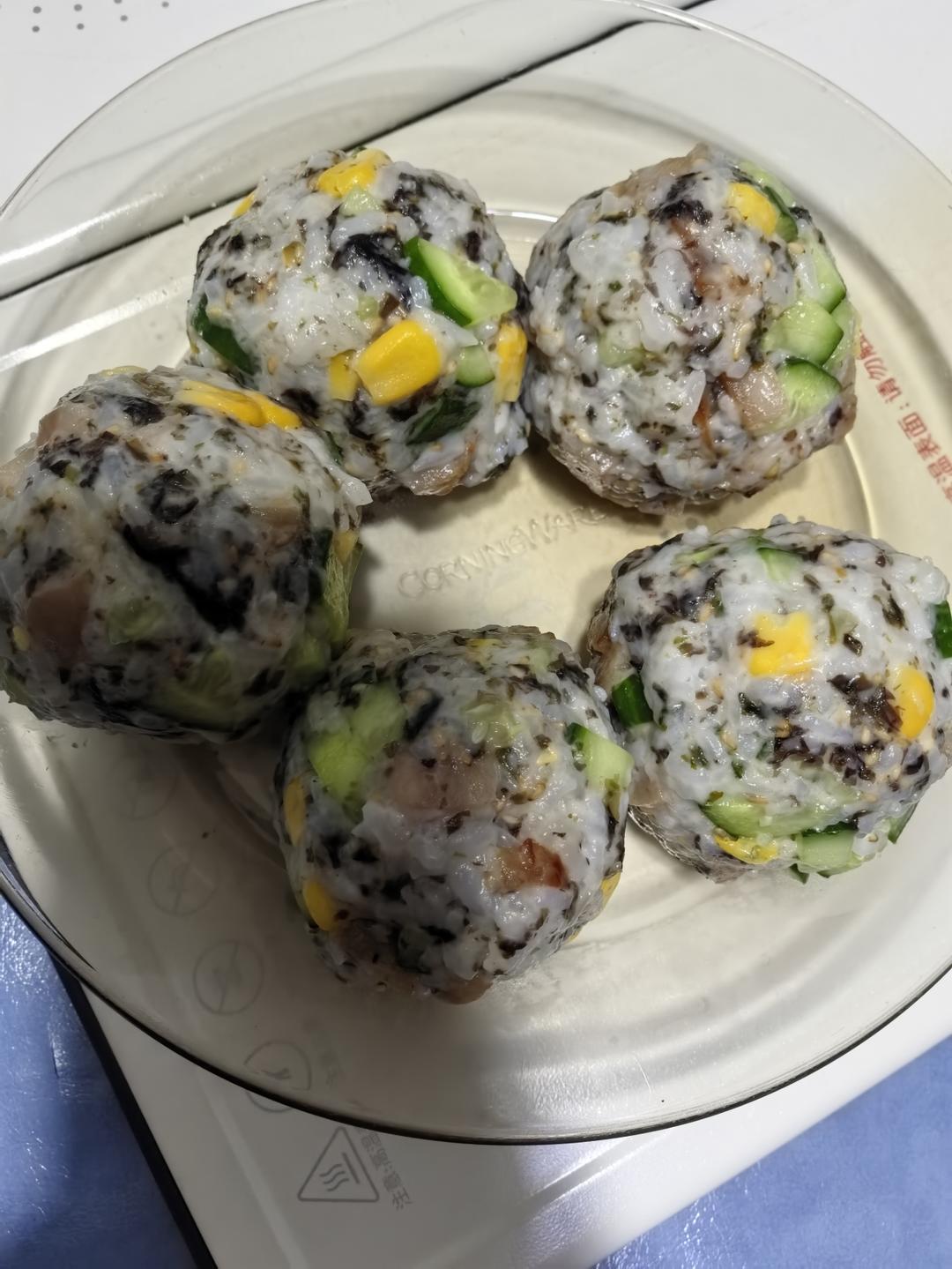 大朋友小朋友都爱吃的海苔饭团