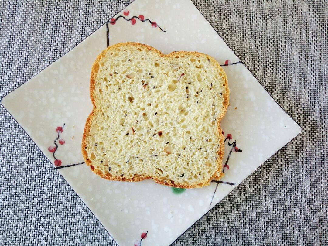 无糖花生黑芝麻面包🍞的做法