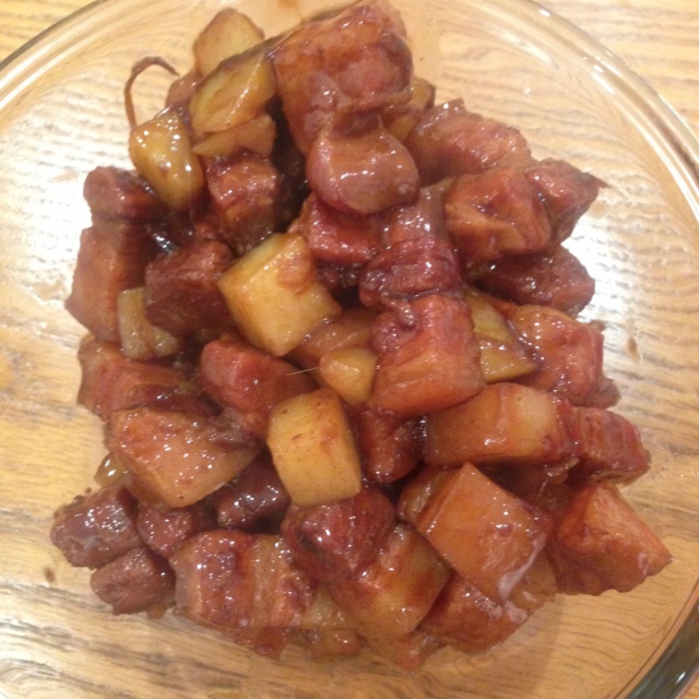 吃着碗里望着锅里的红烧肉