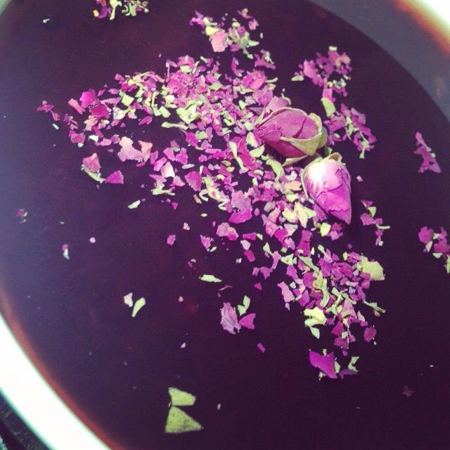 冰镇玫瑰紫米粥