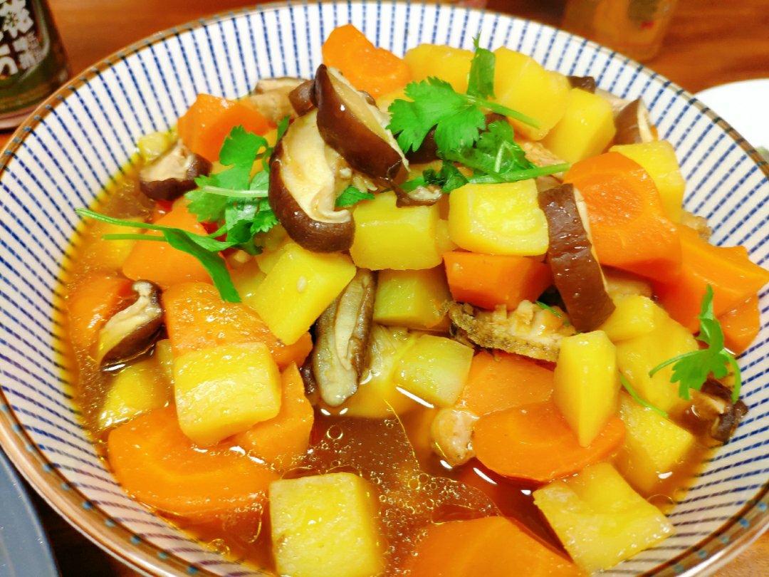 土豆炖鸡翅（快手零失败）