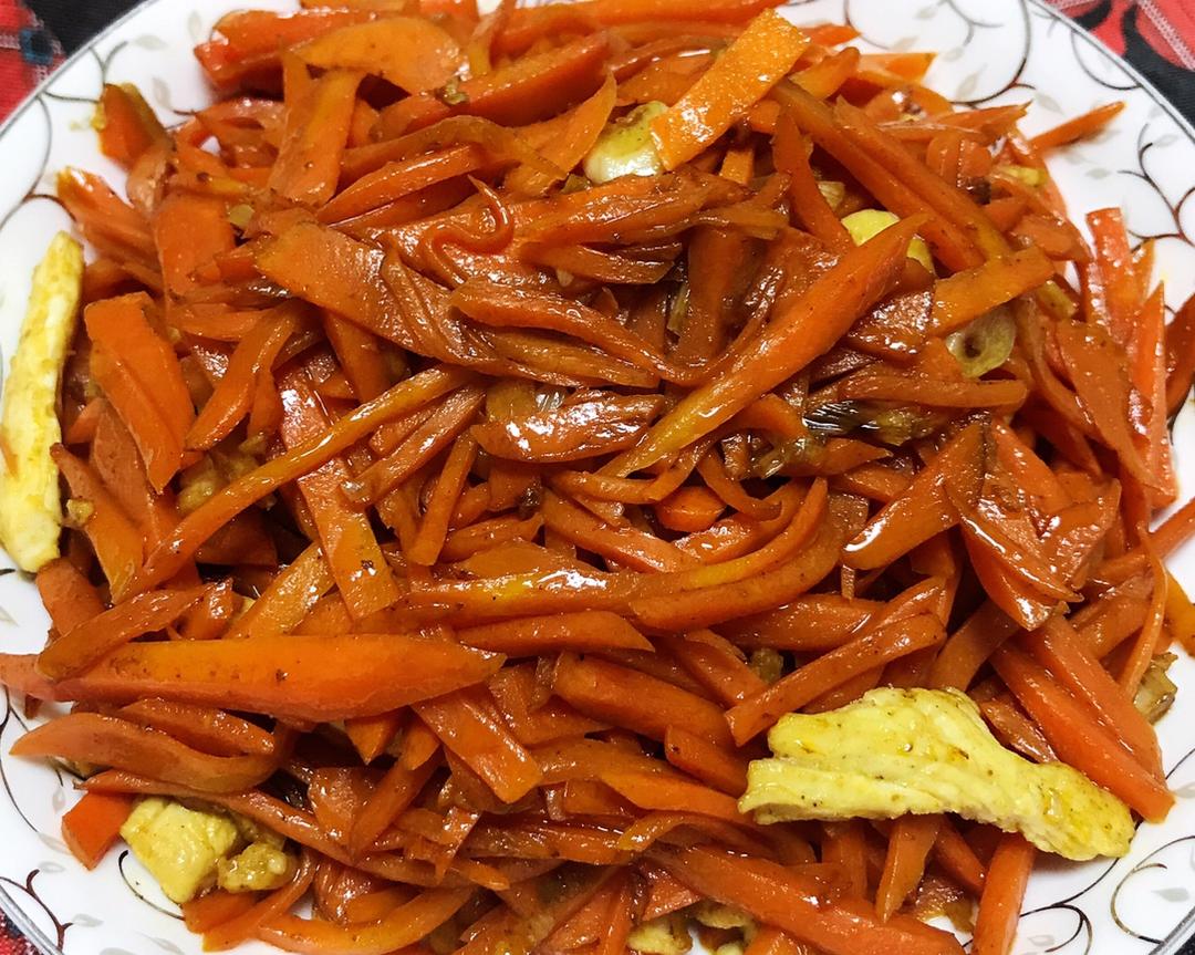 胡萝卜炒鸡肉