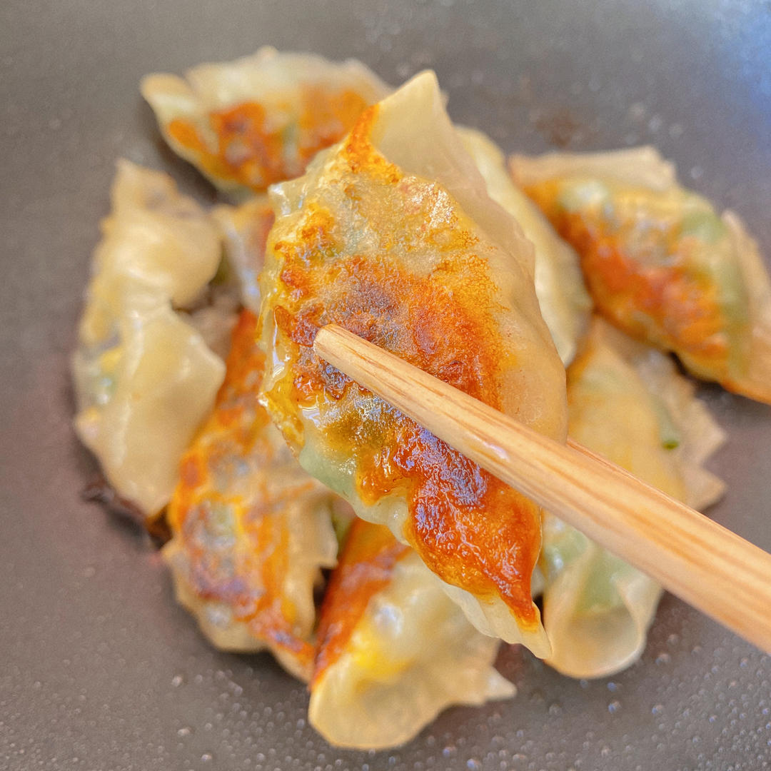 锅贴饺子