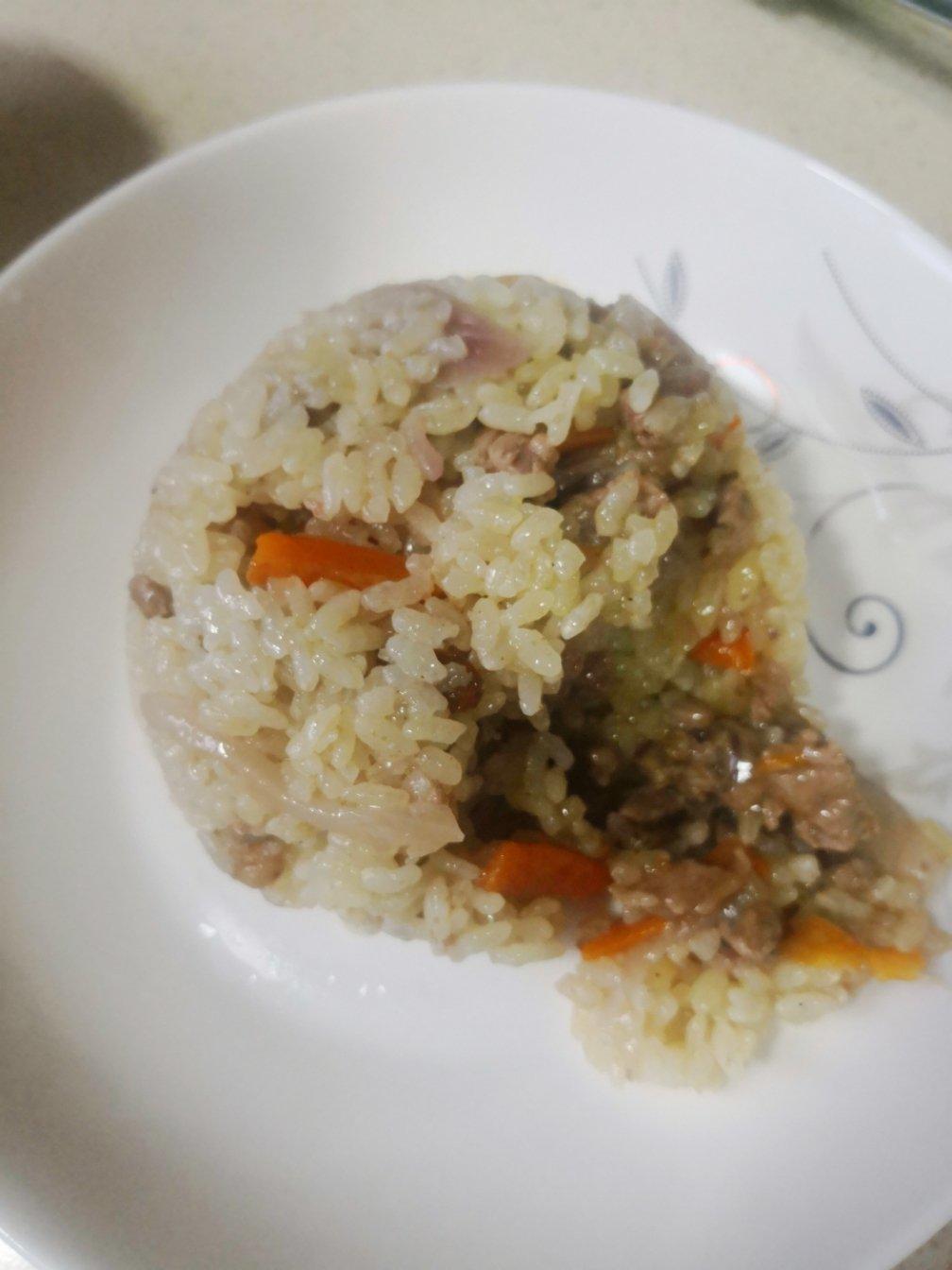 喷香一锅出咖喱牛肉抓饭