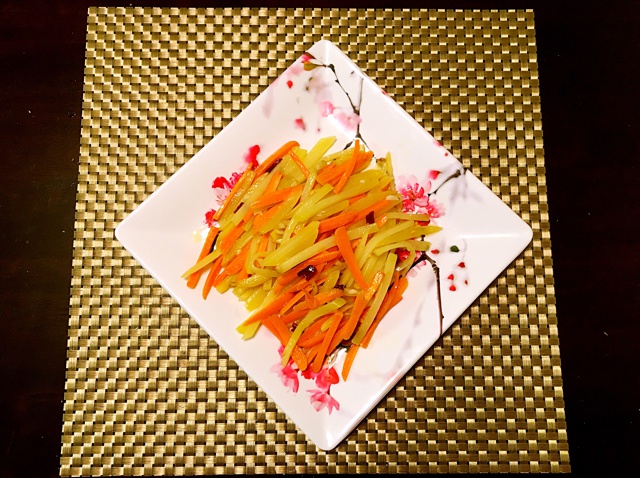 炒胡萝卜土豆丝