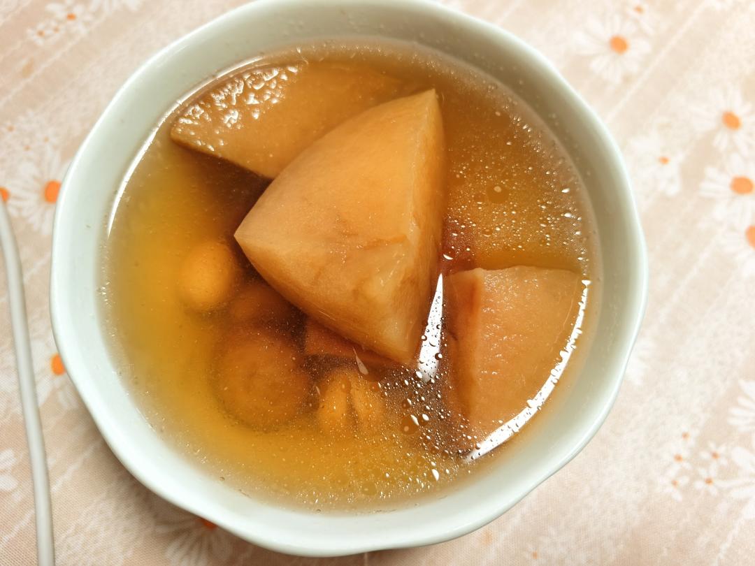 无花果苹果瘦肉汤，清热解毒，止咳润肺，好喝开胃