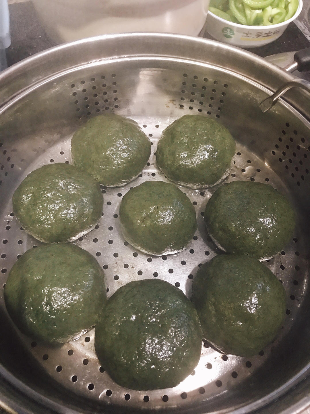 清明必吃的艾草青团