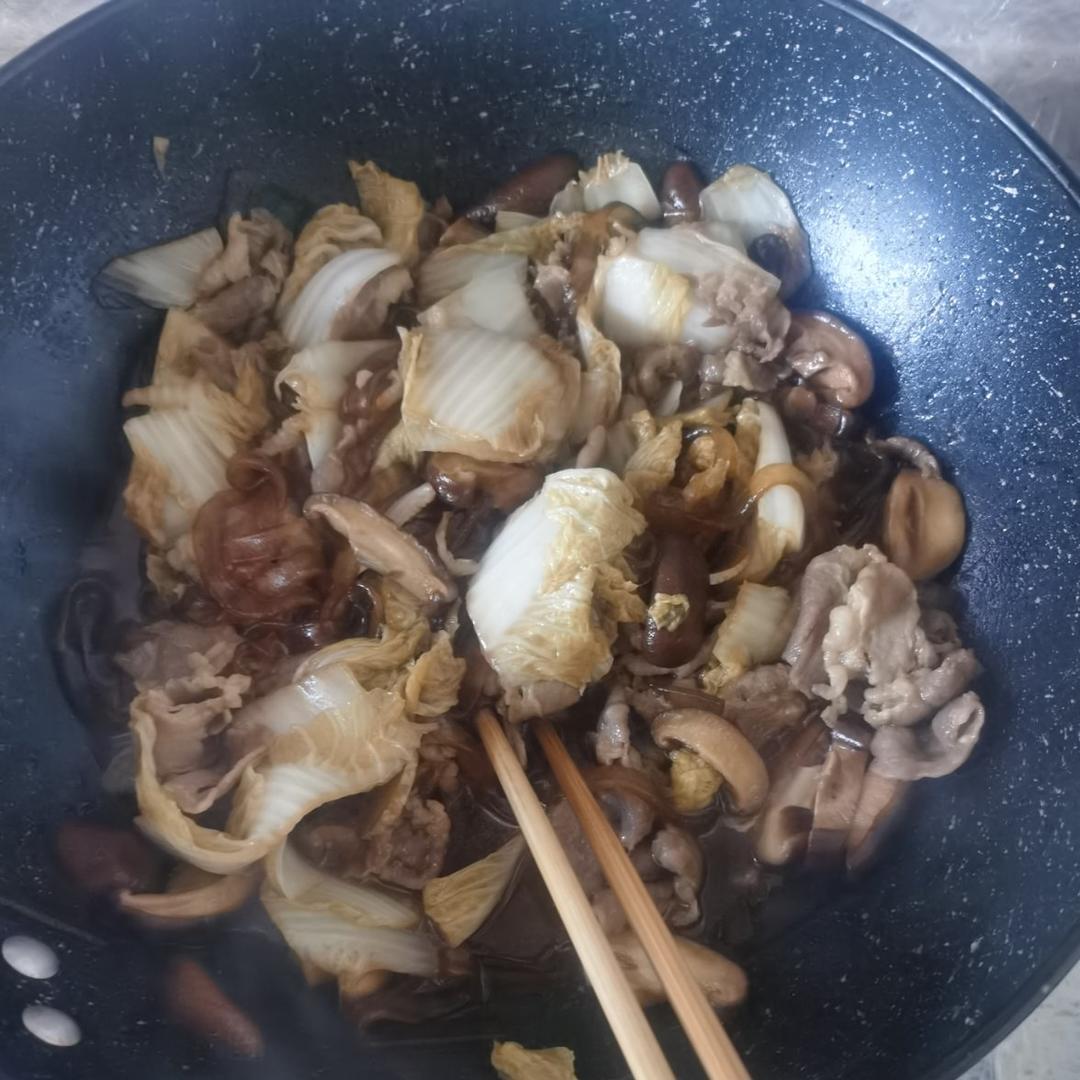懒人版寿喜烧（日式牛肉火锅）