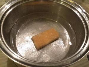 广州地道糖水--油炸鬼煲糖水的做法 步骤1
