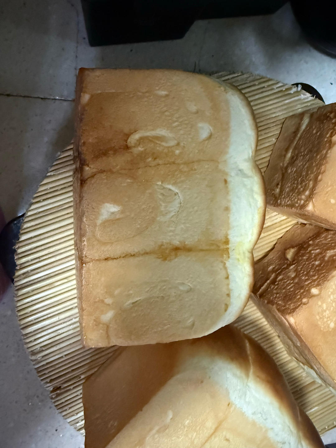 鲜奶液种超熟吐司