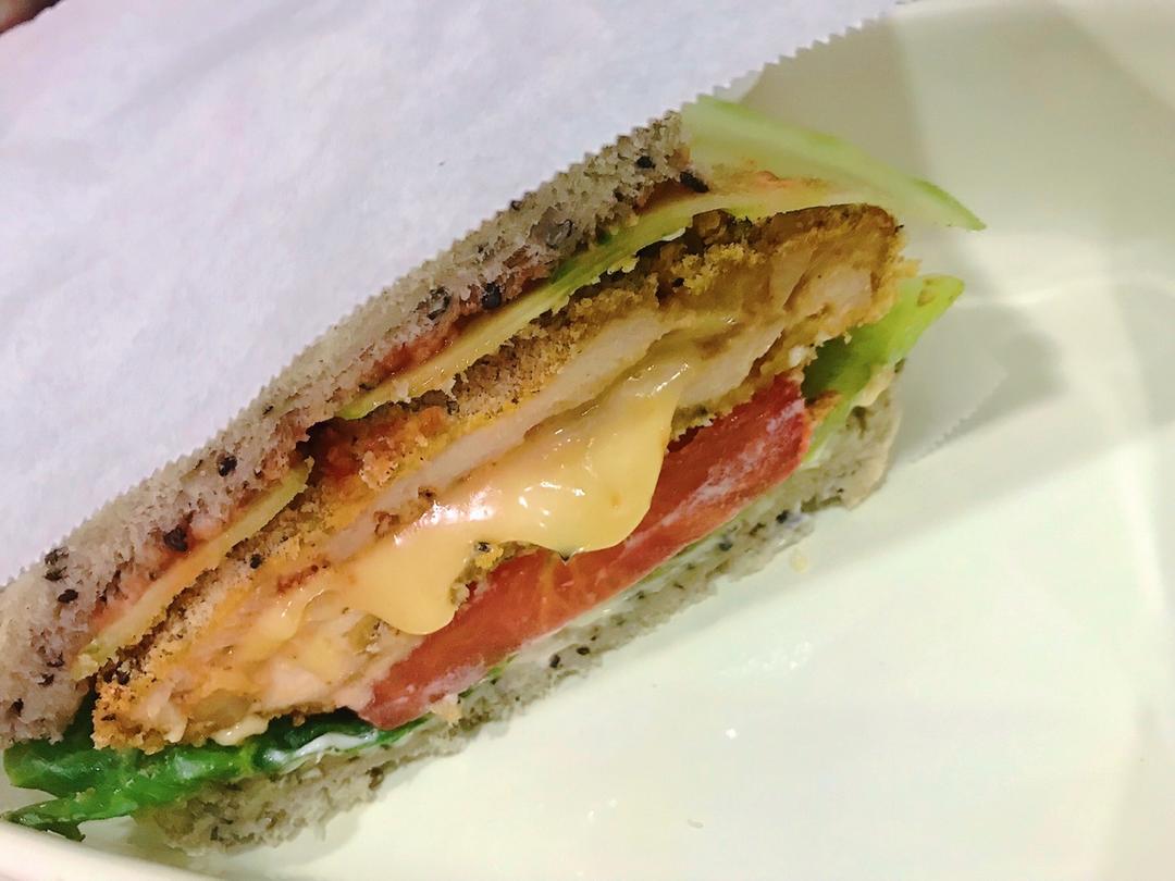 爆浆鸡排三明治